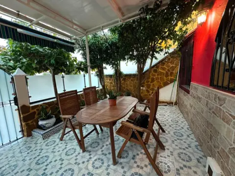 Casa en calle de Helena, 772