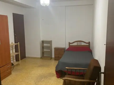 Piso en calle Nicuesa
