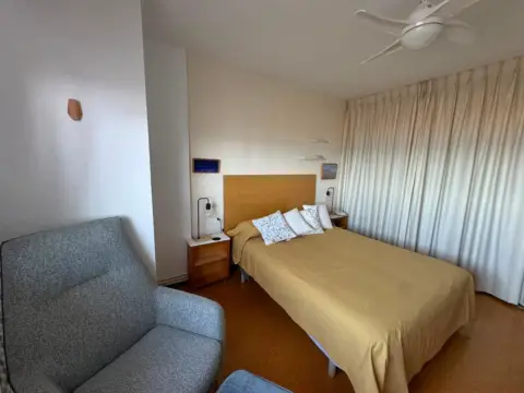 Piso en Playa Victoria - Paseo Marítimo
