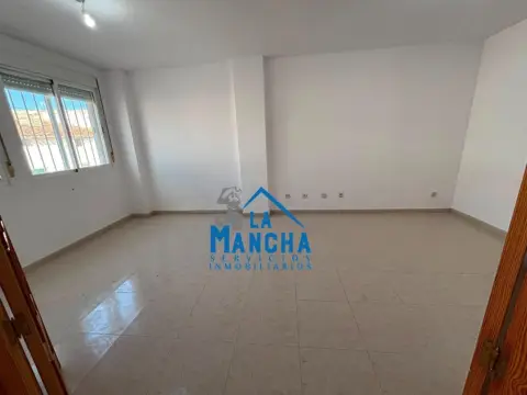 Casa adosada en Barrios Periféricos - Pedanías