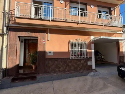 Casa adosada en calle de la Esperanza, 15