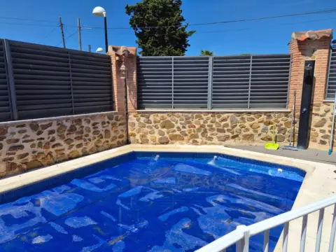 Chalet en calle Ucrania