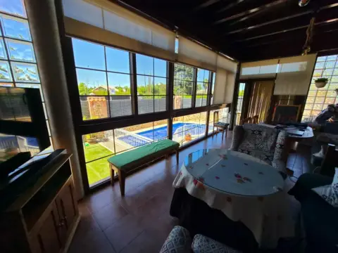 Chalet en calle Ucrania