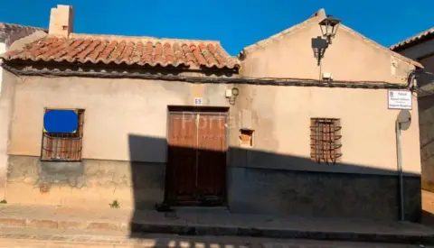 Casa adosada en calle de Agustín Ordóñez