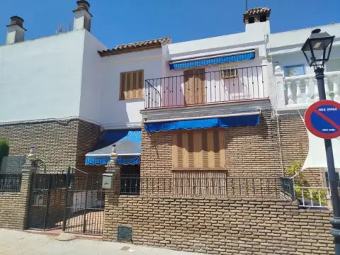 Casa adosada en Villanueva del Ariscal