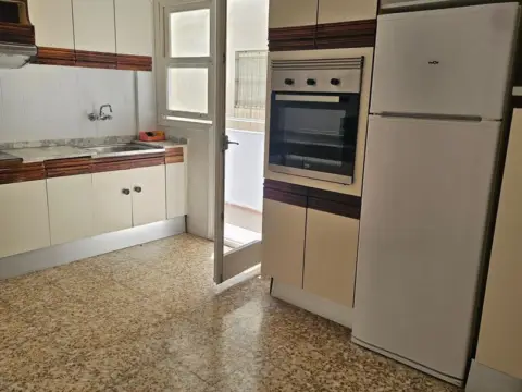 Piso en calle de Montoyos