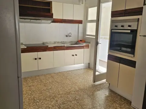 Piso en calle de Montoyos