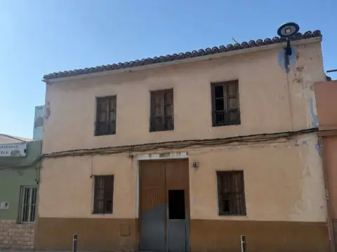 Casa adosada en Carrer de Pedralba
