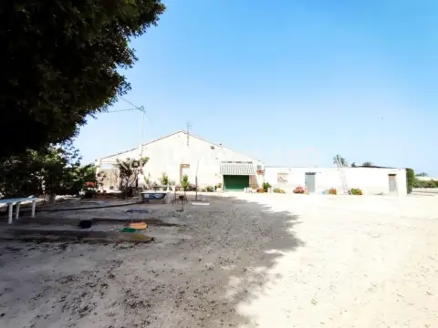 Finca rústica en Las Bayas-Asprillas