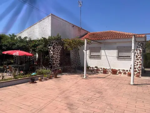 Chalet en Urbanizacion La Llomaina