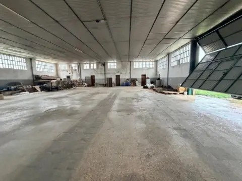 Nave industrial en Centro