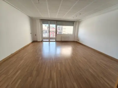 Departamento en alquiler con baja de precio en Casco Antiguo