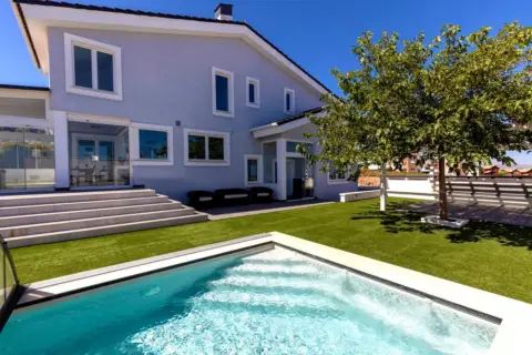 Chalet in Cañadas del Parque