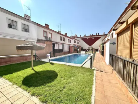 Casa adosada en Fuente de Piedra