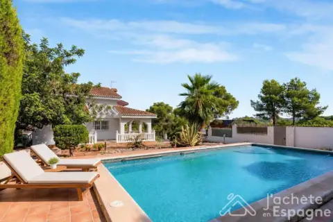 Chalet en calle Carrer Alboraya
