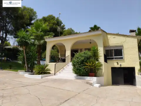 Chalet en calle Diseminados (P-12)