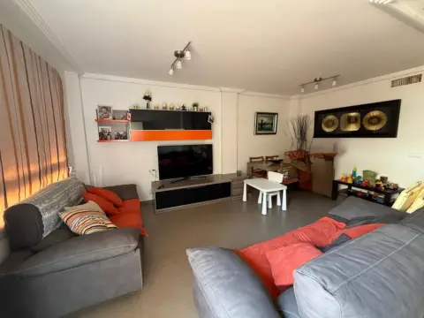 Casa en Avenida de la Libertad en Casillas