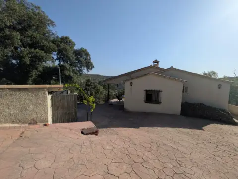 Chalet en Urb. los Manantiales