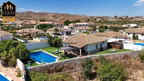 Chalet en calle Cuca La (Ri)