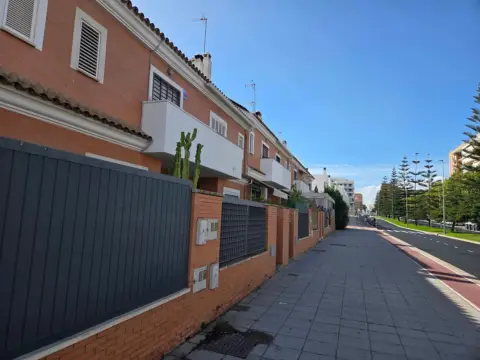 Casa pareada en La Florida-Vistalegre