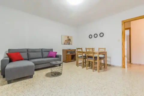Piso en calle de Rosalía de Castro