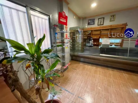 Local comercial en Pedralba Pueblo