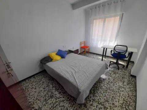 Habitación en Carrer José María Castaño Martínez