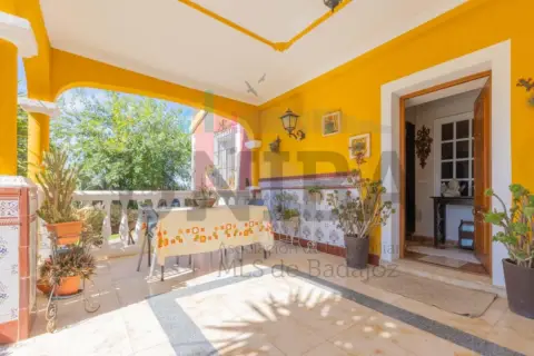 Chalet en Urbanización El Plantío