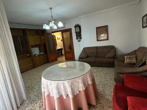 Piso en Ensanche-Franciscanos