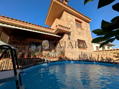 Chalet en calle La Amistad