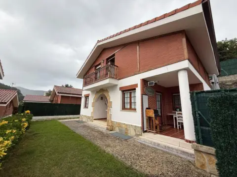 Chalet en Barrio Samano