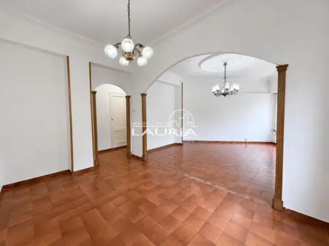 Piso en Carrer del Dramaturg Àngel Guimerà