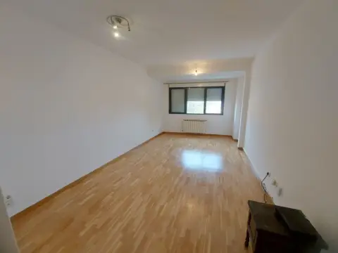 Piso en calle de los Madroños, 2