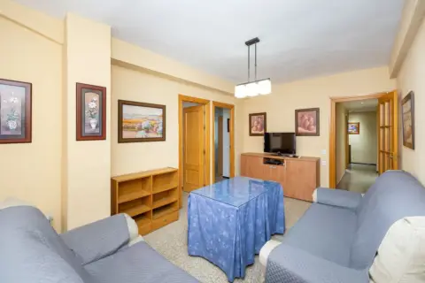 Piso en calle Ruiseñor, 9