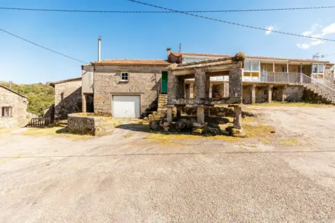 Casa en calle Toxal-Covelo