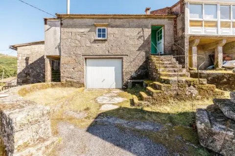 Casa en calle Toxal-Covelo