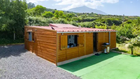 Rustic Finca on Carretera de la Corona
