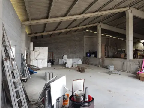 Local comercial en calle Bamela