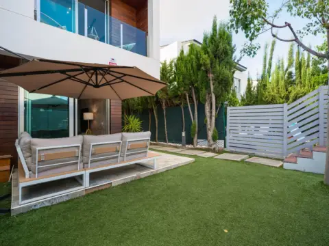 Chalet en calle de Manuel Hernández Toledo, 17