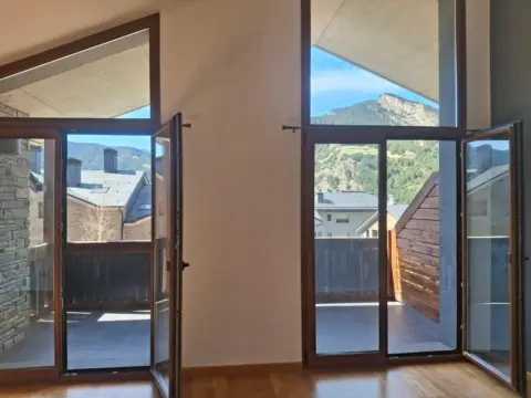 3-bedroom penthouse for sale in Ordino · 3 of 60