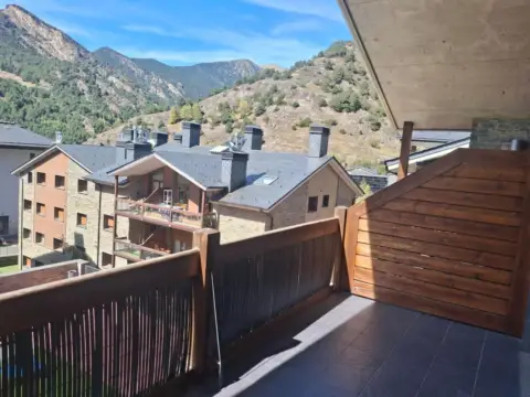 3-bedroom penthouse for sale in Ordino · 2 of 60