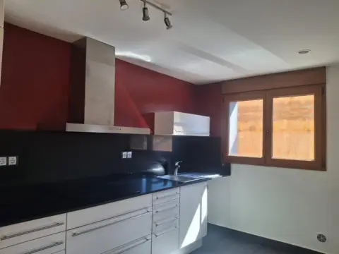 3-bedroom penthouse for sale in Ordino · 5 of 60