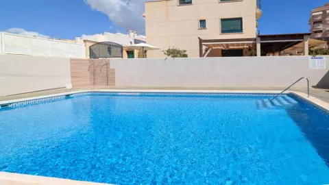 Semi-detached house on Carrer de Juan Sebastián Elcano
