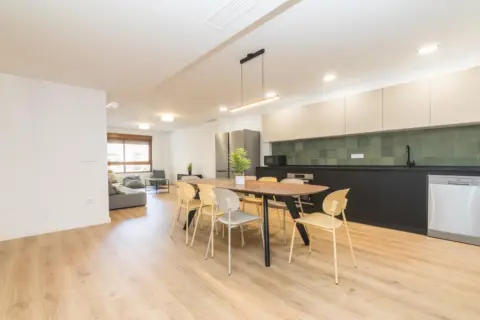 Habitación en calle Joan Carles I, nº 19