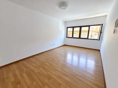 Piso en calle La Lucha Canaria