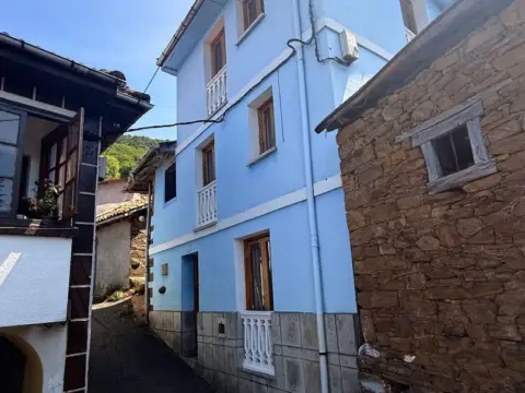 Casa pareada en calle Gramedo, nº 27 -A