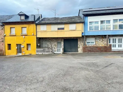 Casa en Plaza de la Iglesia