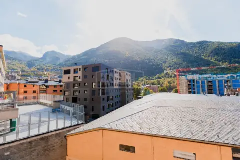 Pis de 2 habitacions en venda a Encamp · 51 de 60