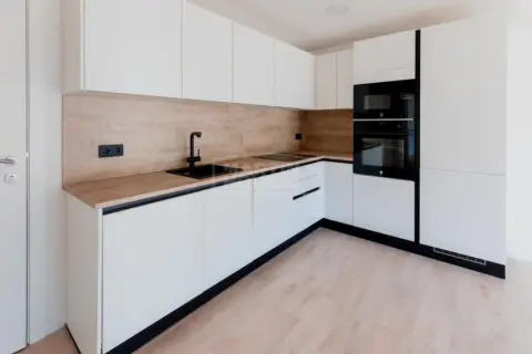 Pis de 2 habitacions en venda a Encamp · 35 de 60