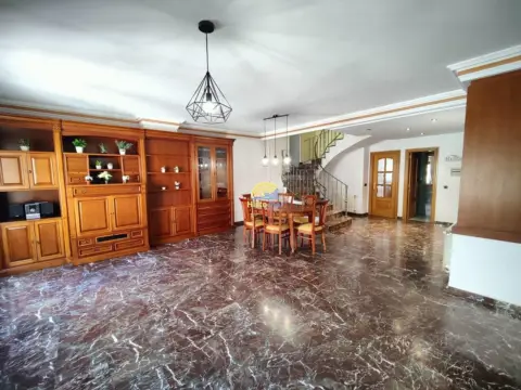 Casa en Centro - El Castillo